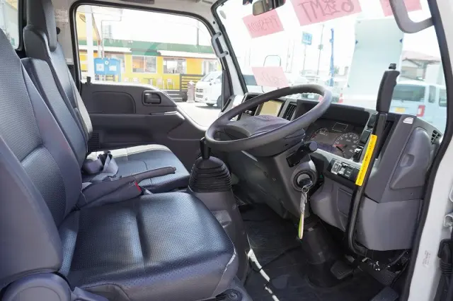いすゞ エルフ TPG-NKR85N(2WD)の写真42