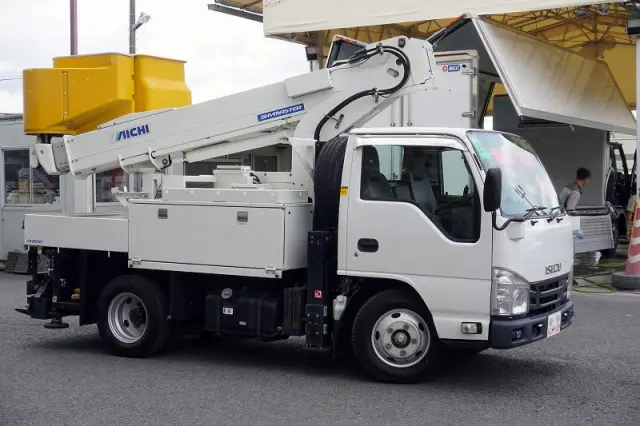 いすゞ エルフ TPG-NKR85AN(2WD)の写真6