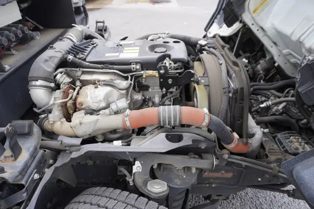 いすゞ エルフ TPG-NKR85AN(2WD)の写真15
