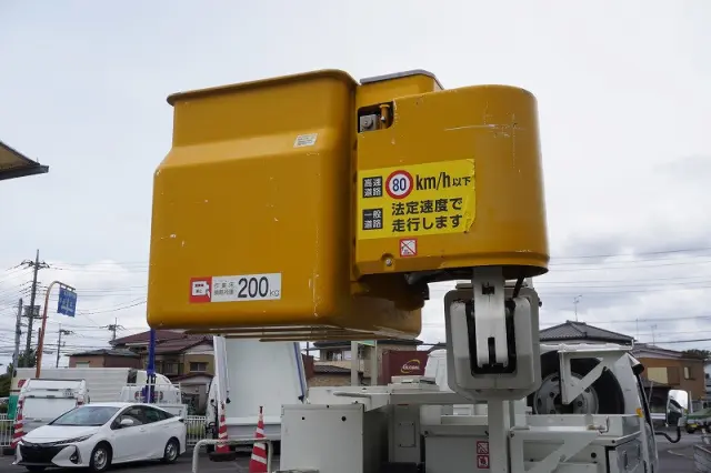 いすゞ エルフ TPG-NKR85AN(2WD)の写真24