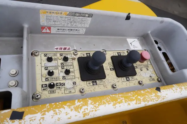 いすゞ エルフ TPG-NKR85AN(2WD)の写真30