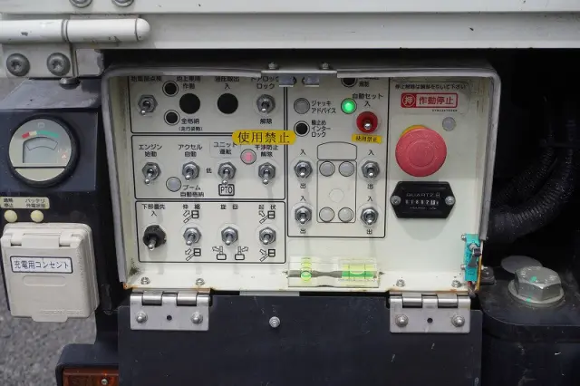 いすゞ エルフ TPG-NKR85AN(2WD)の写真34