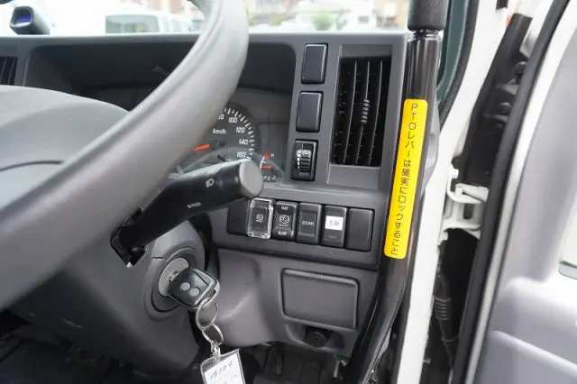いすゞ エルフ TPG-NKR85AN(2WD)の写真40