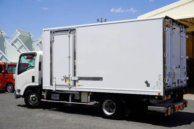 いすゞ エルフ 2PG-NPR88AN(2WD)の写真7