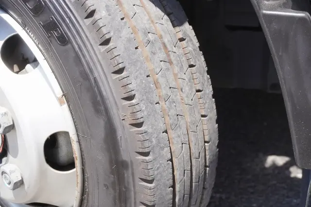 いすゞ エルフ 2PG-NPR88AN(2WD)の写真10