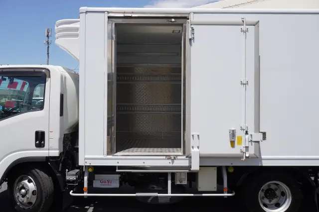 いすゞ エルフ 2PG-NPR88AN(2WD)の写真19
