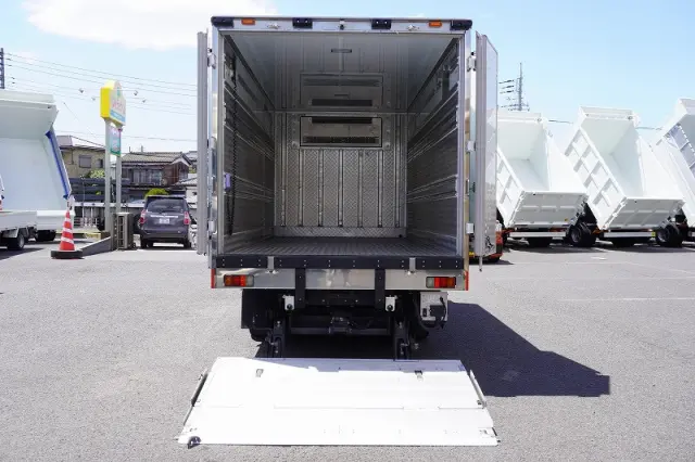 いすゞ エルフ 2PG-NPR88AN(2WD)の写真21