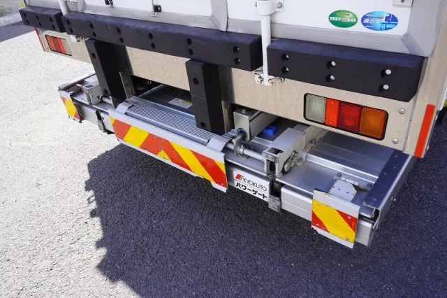 いすゞ エルフ 2PG-NPR88AN(2WD)の写真38