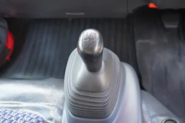 いすゞ エルフ 2PG-NPR88AN(2WD)の写真41