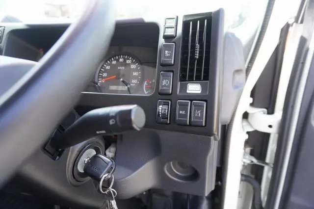 いすゞ エルフ 2PG-NPR88AN(2WD)の写真45