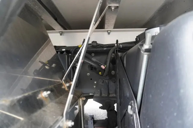 いすゞ ギガ 2PG-CYJ77D(8x4)の写真14