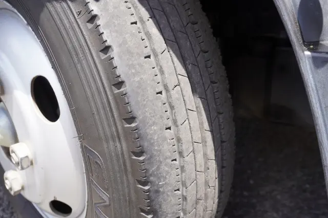 いすゞ エルフ TRG-NMR85AN(2WD)の写真10