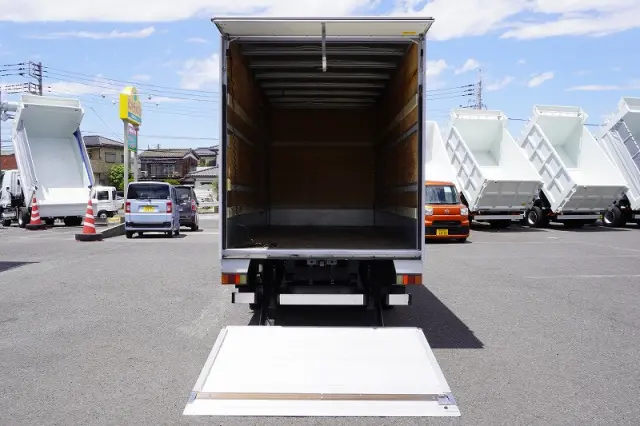 いすゞ エルフ TRG-NMR85AN(2WD)の写真20