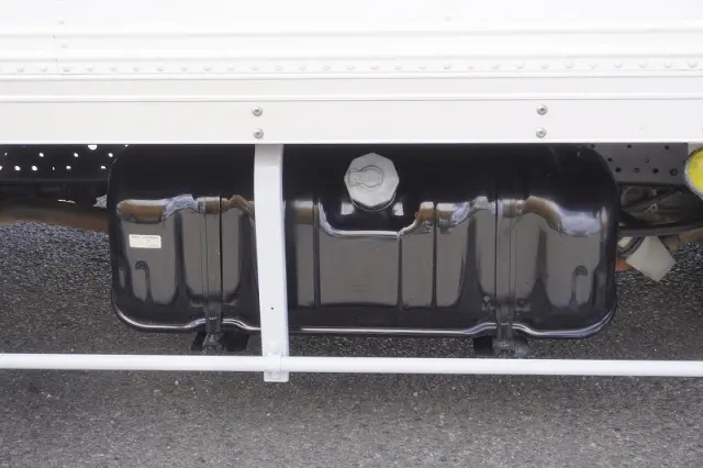いすゞ エルフ TRG-NMR85AN(2WD)の写真32