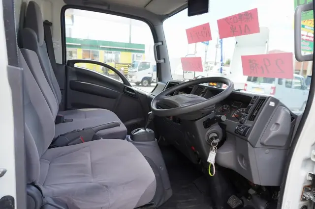いすゞ エルフ TRG-NMR85AN(2WD)の写真40