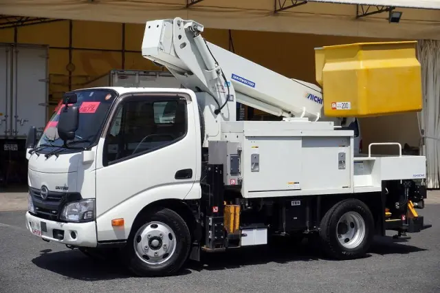 日野 デュトロ TPG-XZU600X(2WD)の写真1