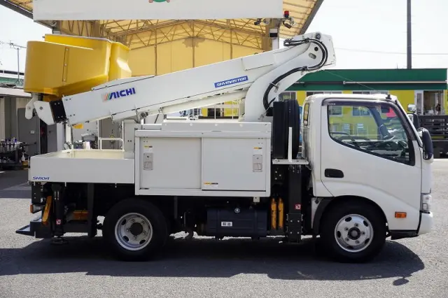 日野 デュトロ TPG-XZU600X(2WD)の写真5