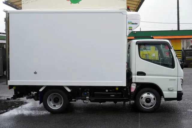 三菱 キャンター 2RG-FBAV0(2WD)の写真5