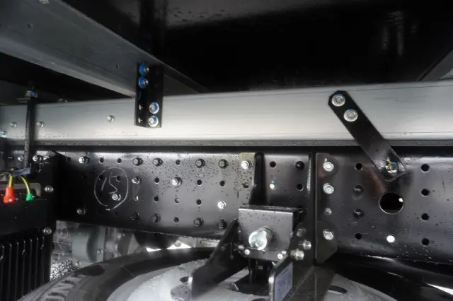 三菱 キャンター 2RG-FBAV0(2WD)の写真12