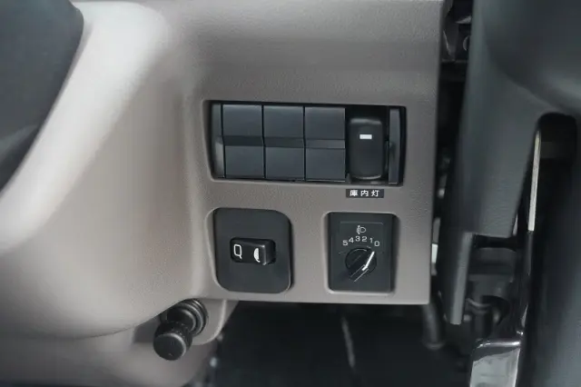 三菱 キャンター 2RG-FBAV0(2WD)の写真31