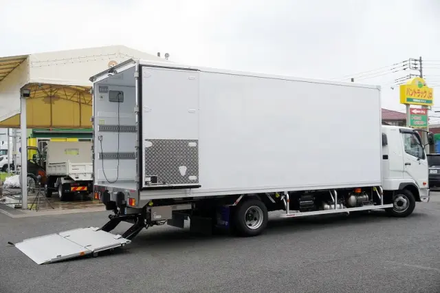 三菱 ファイター 2KG-FK65F(2WD)の写真9