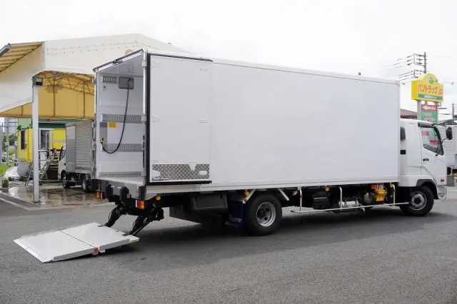 三菱 ファイター 2KG-FK65F(2WD)の写真9