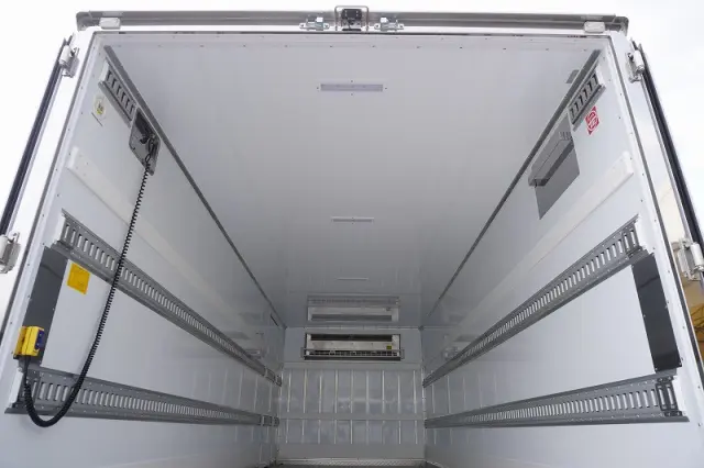 三菱 ファイター 2KG-FK65F(2WD)の写真23