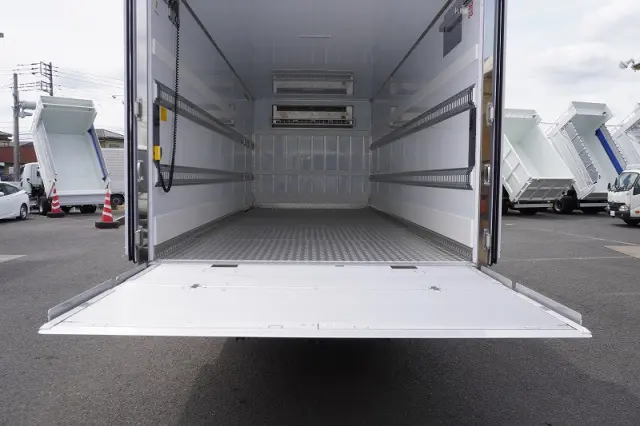 三菱 ファイター 2KG-FK65F(2WD)の写真28