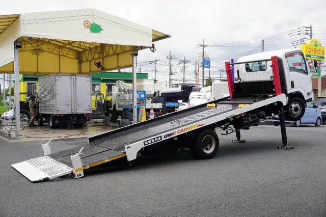 いすゞ エルフ SKG-NPR85YN(2WD)の写真9