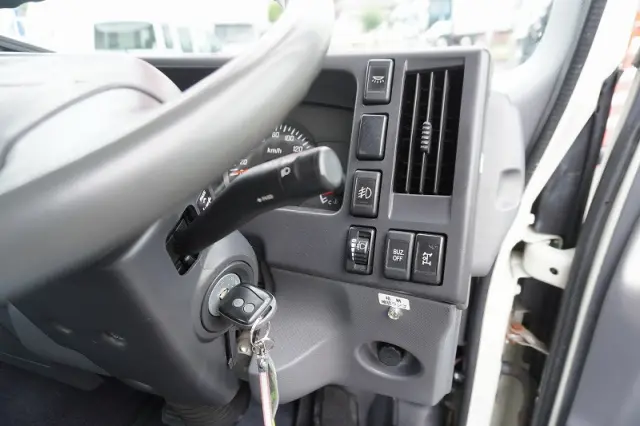 いすゞ エルフ SKG-NPR85YN(2WD)の写真37