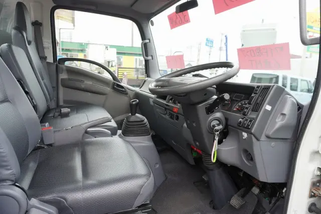 いすゞ エルフ SKG-NPR85YN(2WD)の写真40