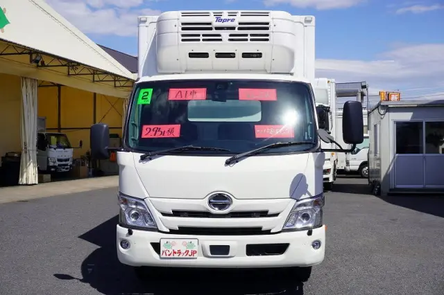 日野 デュトロ 2RG-XZU722M(2WD)の写真2