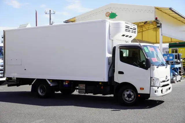 日野 デュトロ 2RG-XZU722M(2WD)の写真6