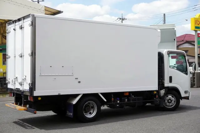 いすゞ エルフ 2RG-NPR88AN(2WD)の写真8