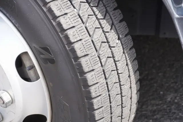 いすゞ エルフ 2RG-NPR88AN(2WD)の写真9