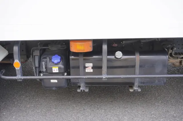 いすゞ エルフ 2RG-NPR88AN(2WD)の写真26