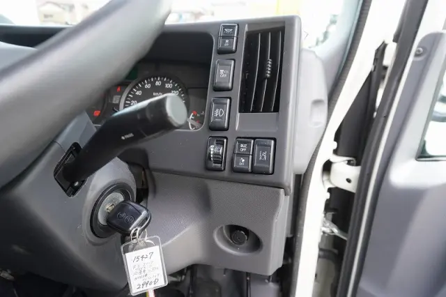 いすゞ エルフ 2RG-NPR88AN(2WD)の写真32
