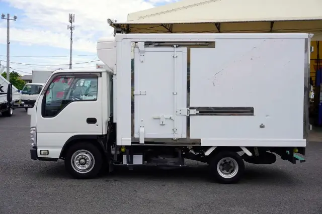 いすゞ エルフ TPG-NHR85AN(2WD)の写真3