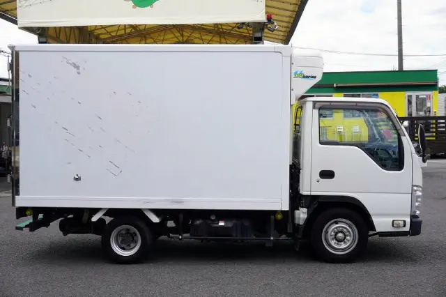 いすゞ エルフ TPG-NHR85AN(2WD)の写真5