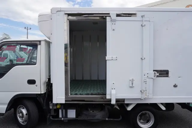 いすゞ エルフ TPG-NHR85AN(2WD)の写真18