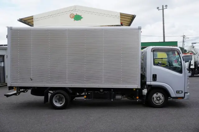 いすゞ エルフ TRG-NLR85AN(2WD)の写真5
