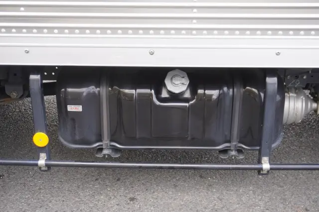 いすゞ エルフ TRG-NLR85AN(2WD)の写真27