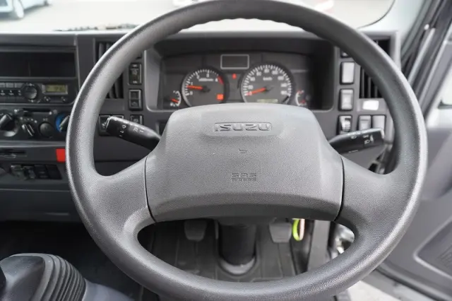 いすゞ エルフ TRG-NLR85AN(2WD)の写真28