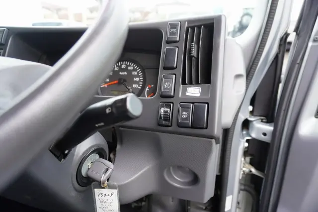 いすゞ エルフ TRG-NLR85AN(2WD)の写真33