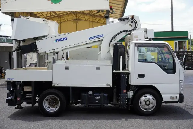 いすゞ エルフ TPG-NKR85AN(2WD)の写真5