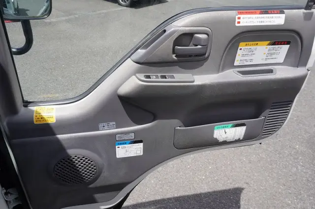 いすゞ エルフ TPG-NKR85AN(2WD)の写真40