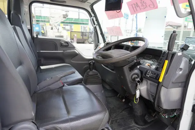 いすゞ エルフ TPG-NKR85AN(2WD)の写真42