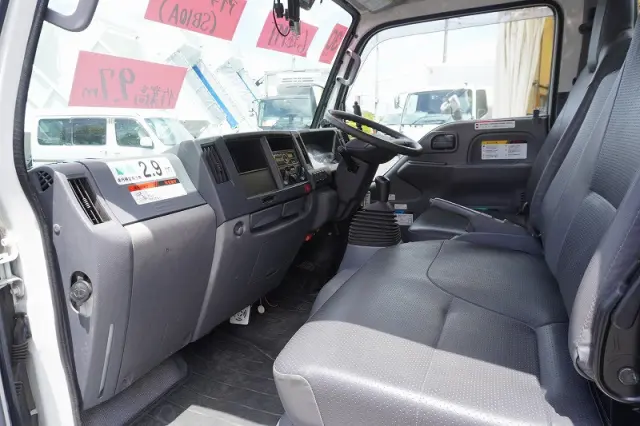 いすゞ エルフ TPG-NKR85AN(2WD)の写真43