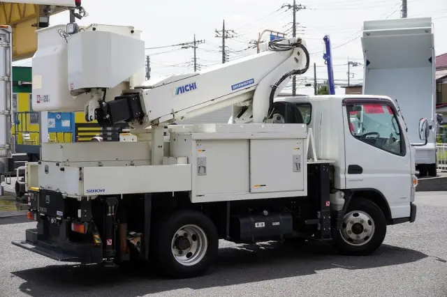 三菱 キャンター TPG-FEA50(2WD)の写真8