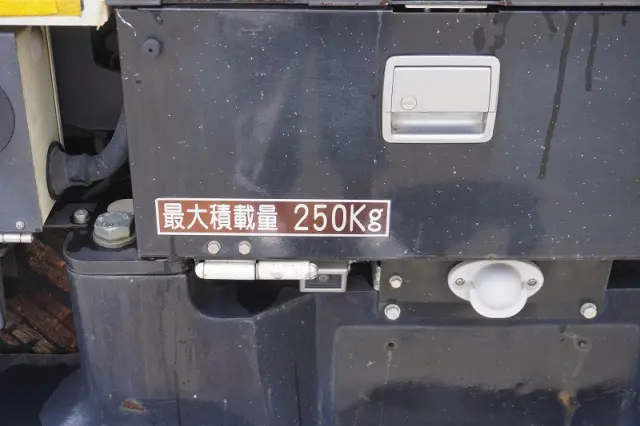 三菱 キャンター TPG-FEA50(2WD)の写真23